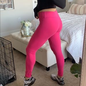 Women’s Medium Pink Leggings